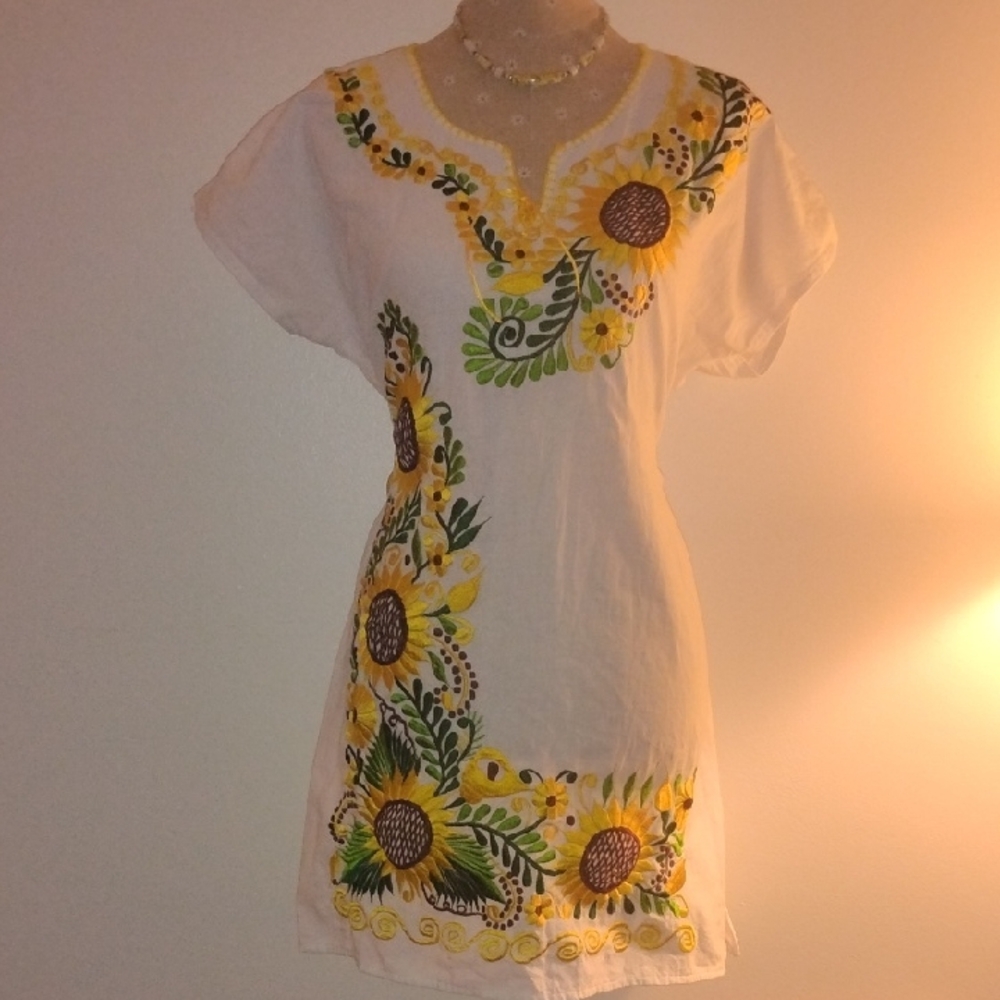 Embroidered White Mexican Kimono Dress with Yellow Sunflower Detail Nwot